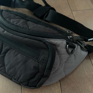 Fanny pack, Indispensable brand